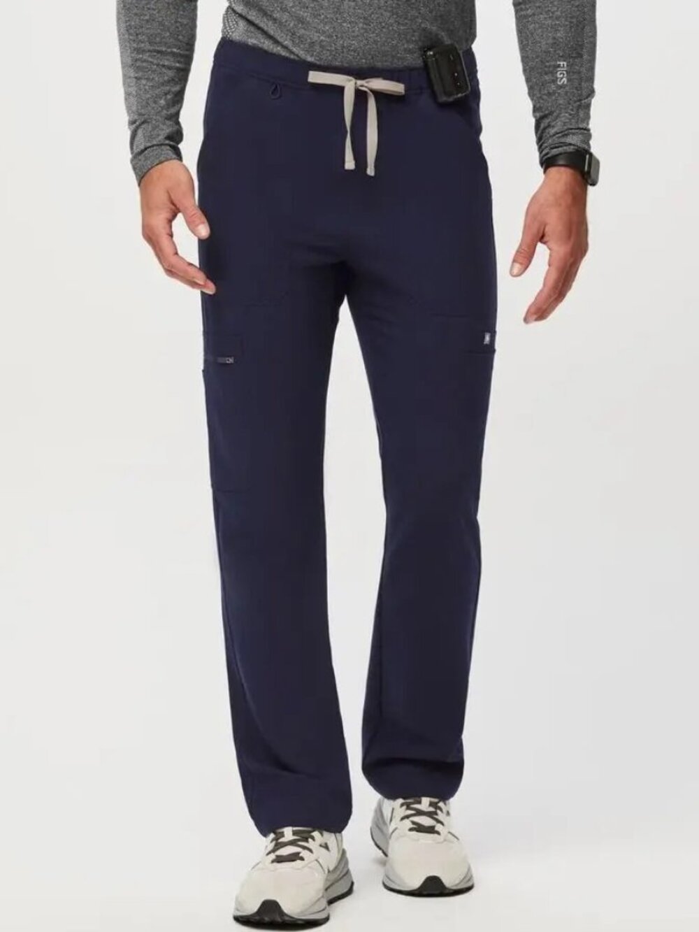 Figs Men's Cairo Cargo Scrub Pants - Navy